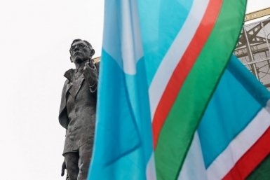 В Якутии 14 октября отмечают День государственного флага