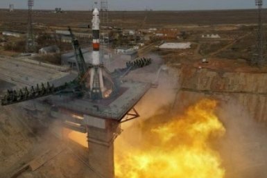 С Байконура в космос запустят ракету с изображениями гербов Якутии и города Вилюйска Роскосмос