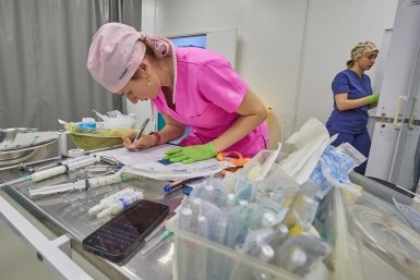 Более 1,5 тысяч земских  докторов и фельдшеров трудоустроили в Якутии Дмитрий Осипчук, ИА PrimaMedia