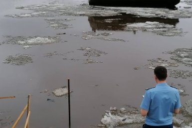 Судно затонуло в Якутии Пресс-служба транспортной прокуратуры