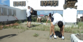 Молодежные активисты реставрируют памятники в Якутии пресс-служба окружной администрации Якутска