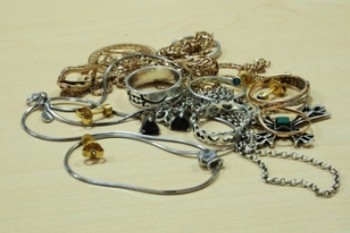 Житель Якутии украл деньги и золотые украшения у бывшей жены ИА ПримаМедиа