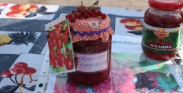 Горожане попробовали варенье из кабачков и тыквы на ярмарке в Якутске Яна Лазарева, YakutiaMedia