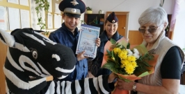 ГИБДД поздравил педагогов, воспитывающих юных инспекторов дорог в Якутске пресс-служба МВД РФ по РС(Я)