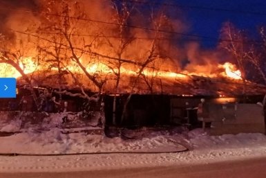 Полицейские спасли человека и животных при пожаре в Якутске пресс-служба МВД по Якутии