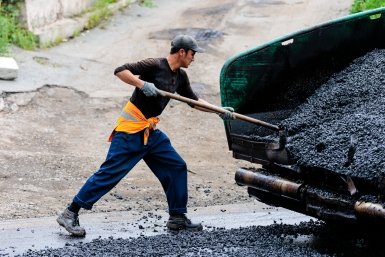 В Якутии приведут в порядок 32 км опорной сети региональных автодорог Евгений  Кулешов, ИА PrimaMedia.ru