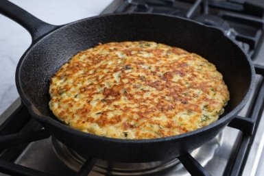 Тематическое фото ИИ Кандинский (18+)