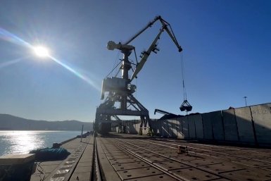 Малый порт стоп-кадр из видео о работе Малого порта