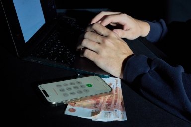 QR-коды, чат-боты и поддельные УК: новые схемы ЖКХ-мошенников для обмана россиян