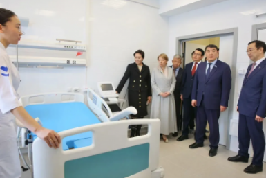 Новый лечебный корпус открыли в селе Намцы Якутии  Саргын Скрябин, ЯСИА