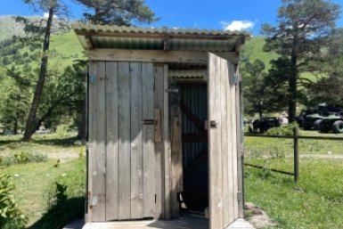 3 литра в выгребную яму: вся вода уходит, а органика перерабатывается за 16 дней