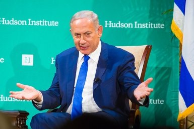 Президент Израиля не желает помиловать Нетаньяху после обвинений в коррупции