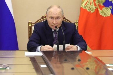 Путин поручил усилить безопасность после ударов БПЛА по энергообъектам в Туапсе