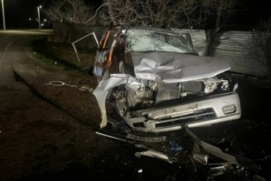 Мазда Демио в Приморье на встречке влетела в Ленд Крузер Пресс-служба УМВД по Приморскому краю