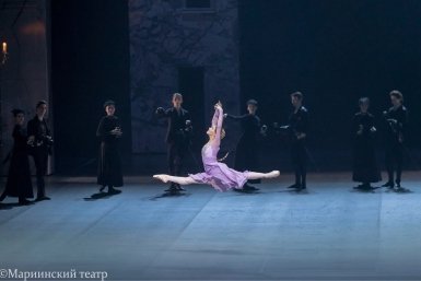 "Темное царство в лучах света". О "Ромео и Джульетте" в Приморской Мариинке