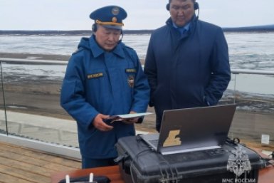 Вода выше критической: подтопления, аэропорты и сотни километров ледохода в Якутии пресс-служба МЧС по Якутии