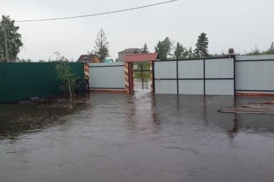 Наводнение, паводок, затопленный двор, вода Анна Хвостова, ИА ChitaMedia