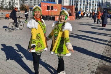 Тысячи бегунов вышли на старт "Забега Олонхо" в Якутске