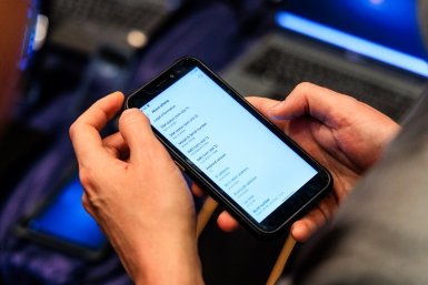 Для получения пенсии с 2027 года нужно скачать на телефон приложение – инструкция
