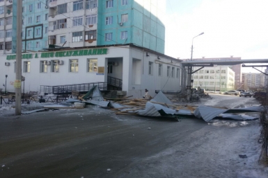 Последствия ураганного ветра в Якутске Алена Подковырова, YakutiaMedia