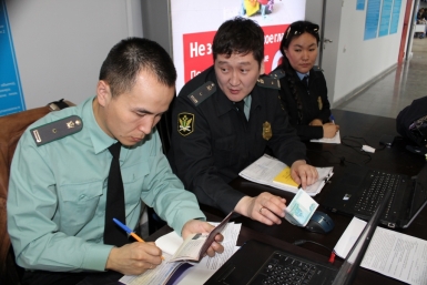 Якутяне перед вылетом в отпуск расплатились с долгами Яна Лазарева, YakutiaMedia