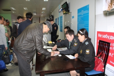 Якутяне перед вылетом в отпуск расплатились с долгами Яна Лазарева, YakutiaMedia