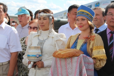 Участников встретили с хлебом, солью и кумысом Алена Подковырова, YakutiaMedia