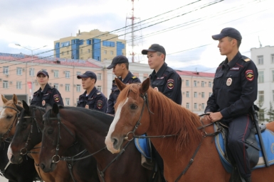 Глава МВД Якутии Владимир Прокопенко: Полиция должна быть образцом профессионализма Пресс-служба МВД РФ по РС(Я)