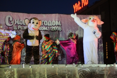 Театрализованное представление в честь зажжения первой елки страны Яна Лазарева, YakutiaMedia