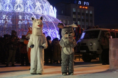 Театрализованное представление в честь зажжения первой елки страны Яна Лазарева, YakutiaMedia