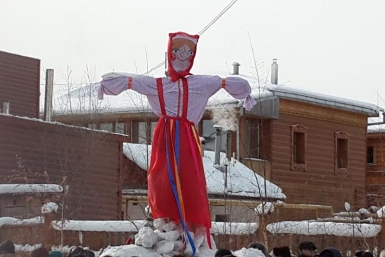 Якутяне провожают зиму народными гуляньями  YakutiaMedia