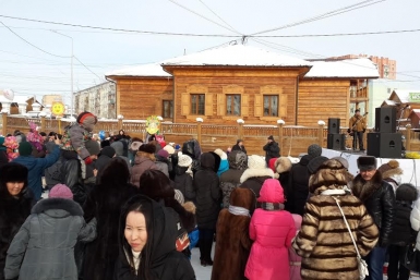 Якутяне провожают зиму народными гуляньями  YakutiaMedia