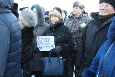 Жители Якутии требуют провести референдум против закона о &quotдальневосточном гектаре&quot Нюргуяна Иванова
