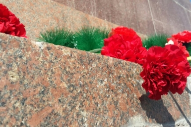 На площади Ленина в Якутске прошла церемония вступления в ряды пионеров YakutiaMedia
