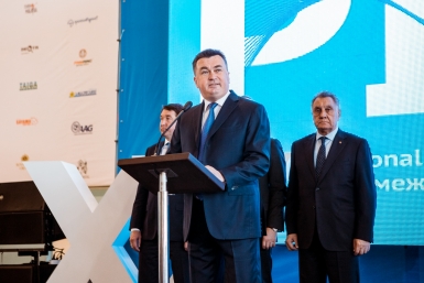 Губернатор Приморского края Владимир Миклушевский на открытии выставки PITE-2016 РИА PrimaMedia
