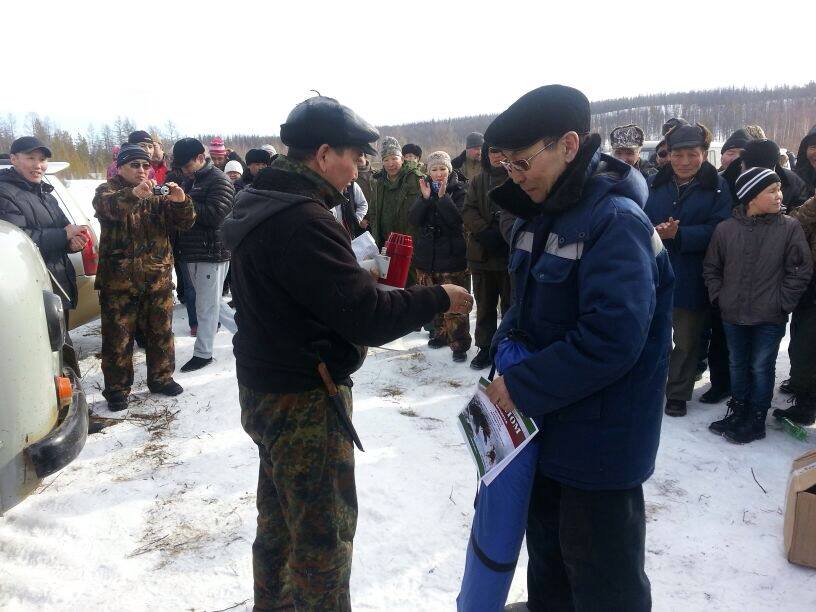 В Мирнинском районе Якутии прошли состязания на подсадного медведя, Фото с места события собственное