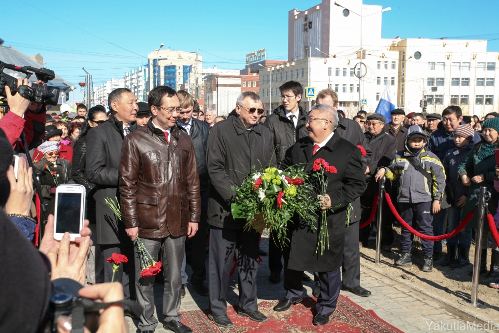 Памятник Исидору Барахову открыли в Якутске, Фото с места события собственное