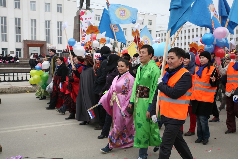 Первомайская демонстрация в Якутске, Фото с места события собственное
