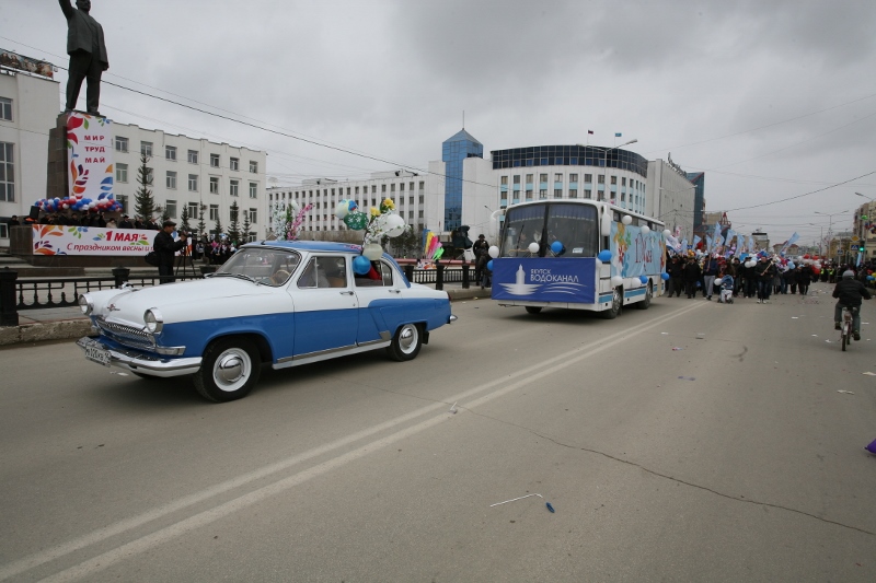 Первомайская демонстрация в Якутске, Фото с места события собственное