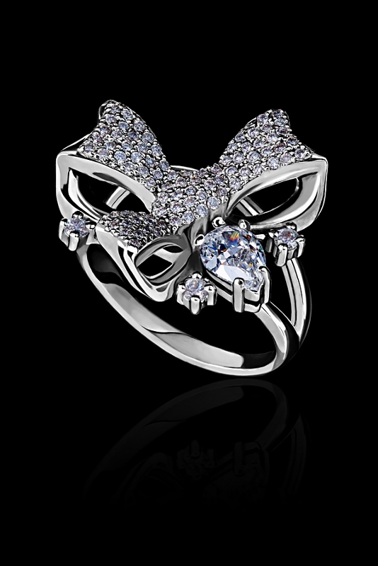 Бриллиантовое кольцо