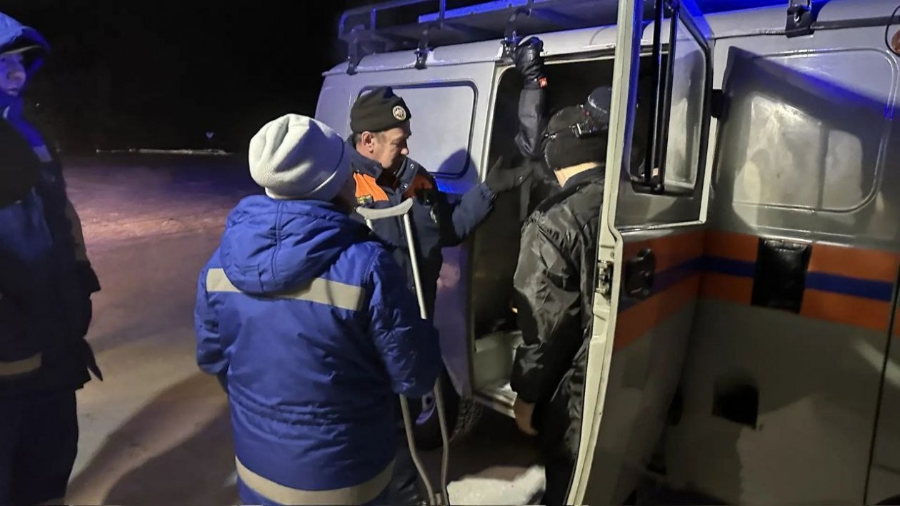 В Якутии нашли потерявшуюся в лесу на Вилюйском тракте пару. Службе спасения РС (Я)