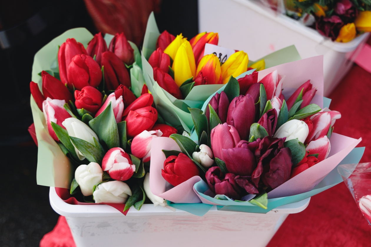 Цветы с автобусов в Якутске 8 марта продавать запретили Евгений Кулешов, ИА PrimaMedia