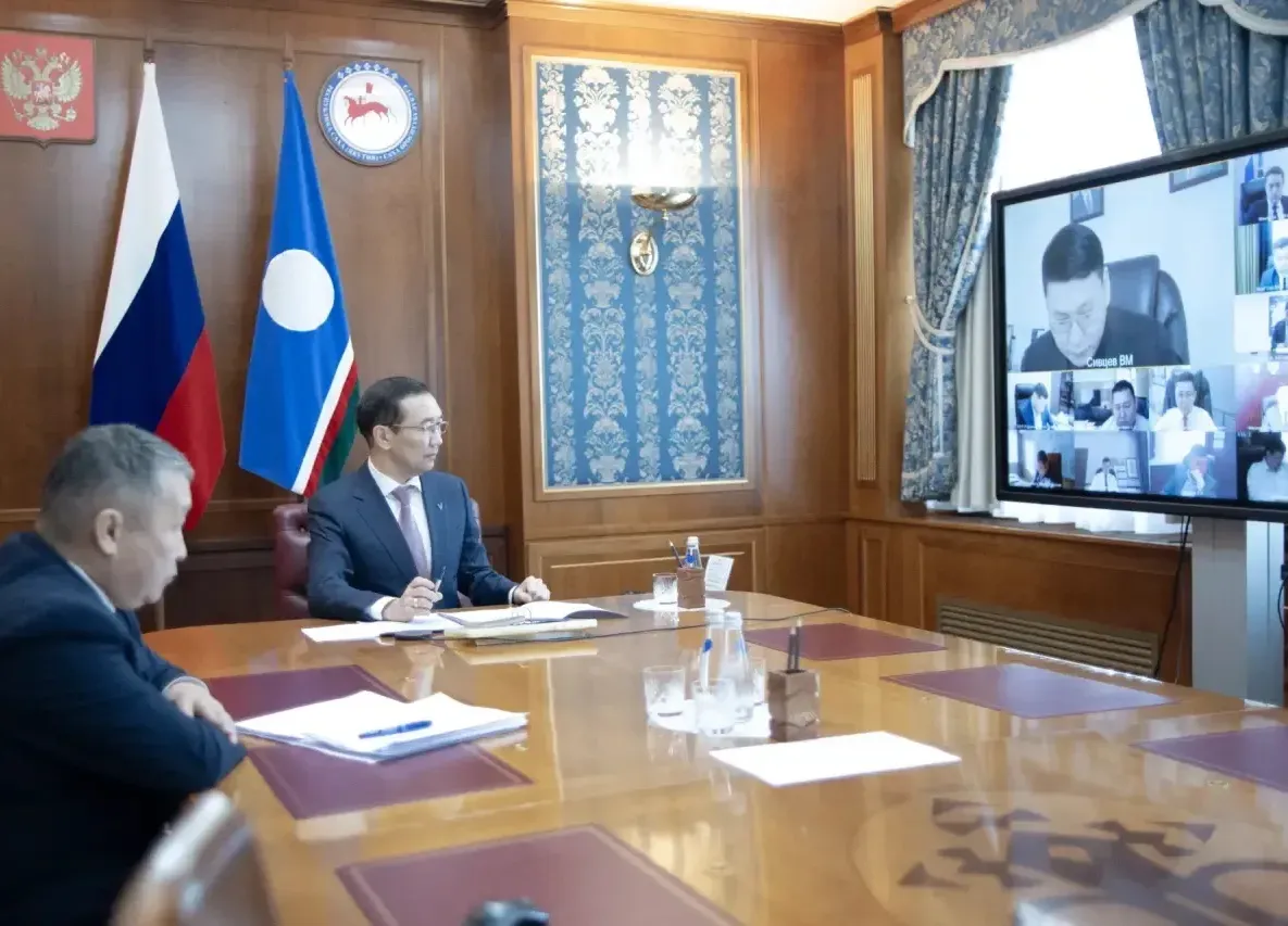 Айсен Николаев провел совещание по северному завозу в Якутии  пресс-служба главы и правительства РС (Я)