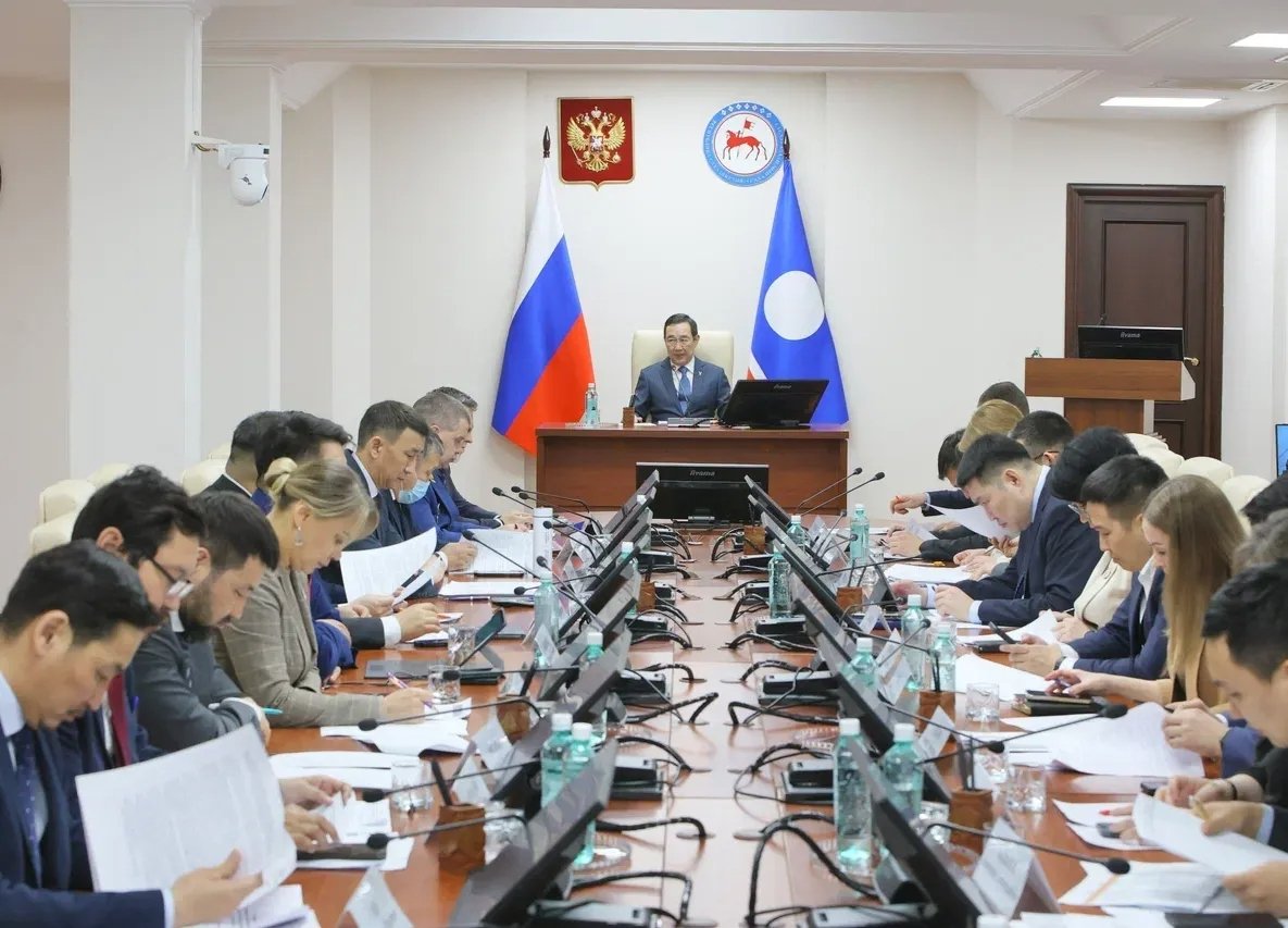 В Якутии определили ключевые нацпроекты и выявили проблемы в строительстве Пресс-служба правительства Якутии