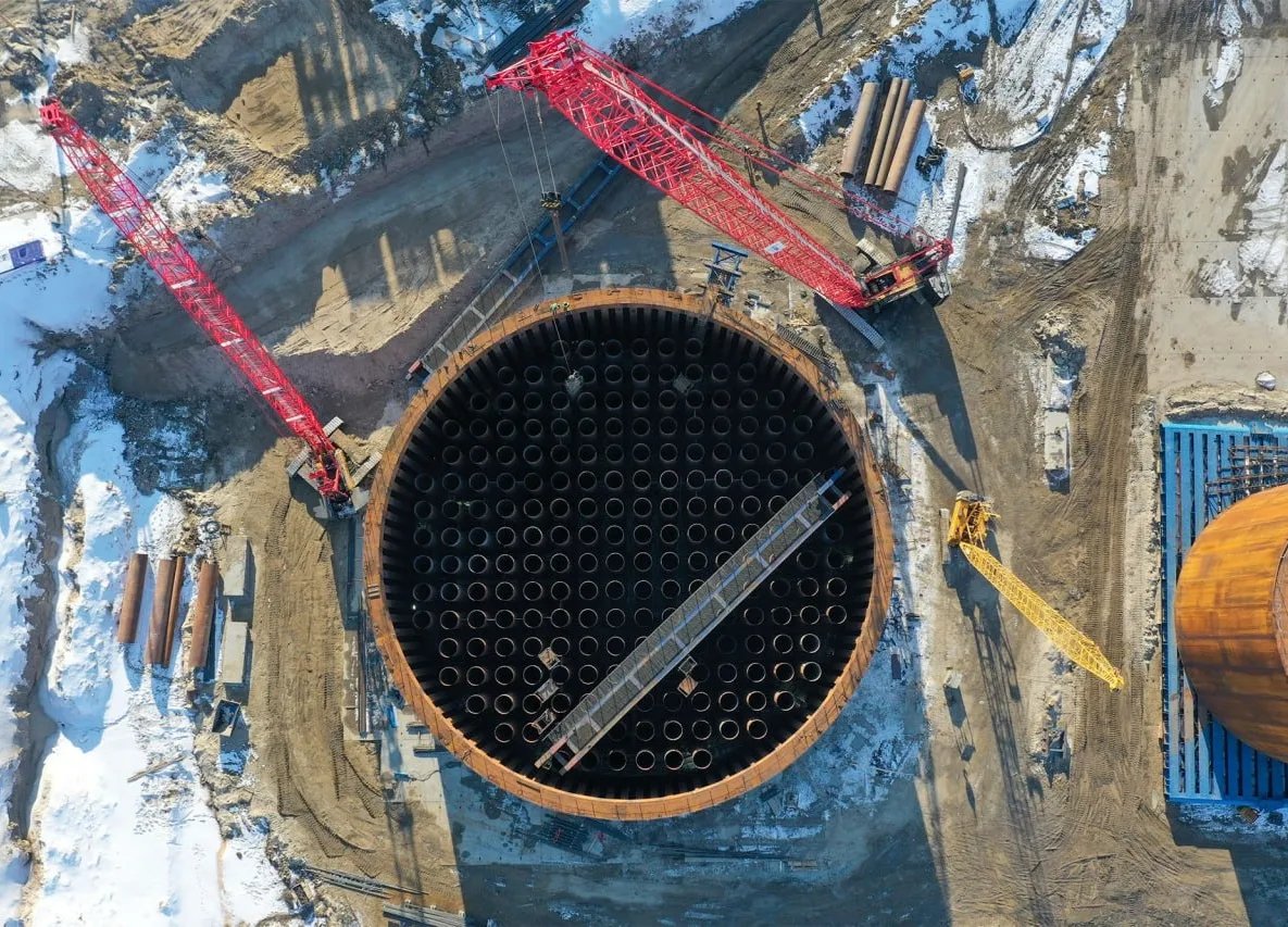 208 направляющих труб смонтированы в центральном коффердаме Ленского моста Группа &quotВИС&quot