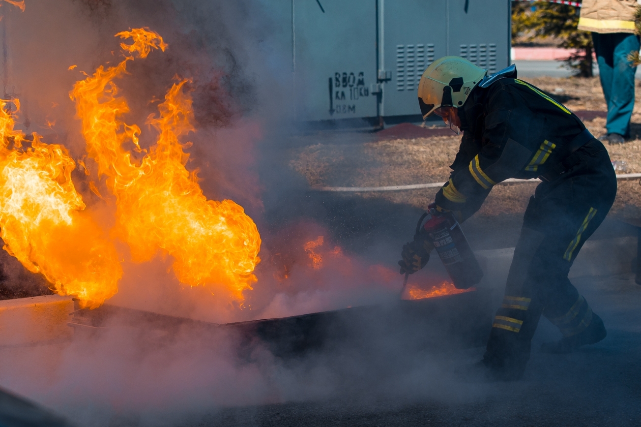 Жилой дом и хозпостройка сгорели в Якутии Илья Аверьянов, ИА PrimaMedia