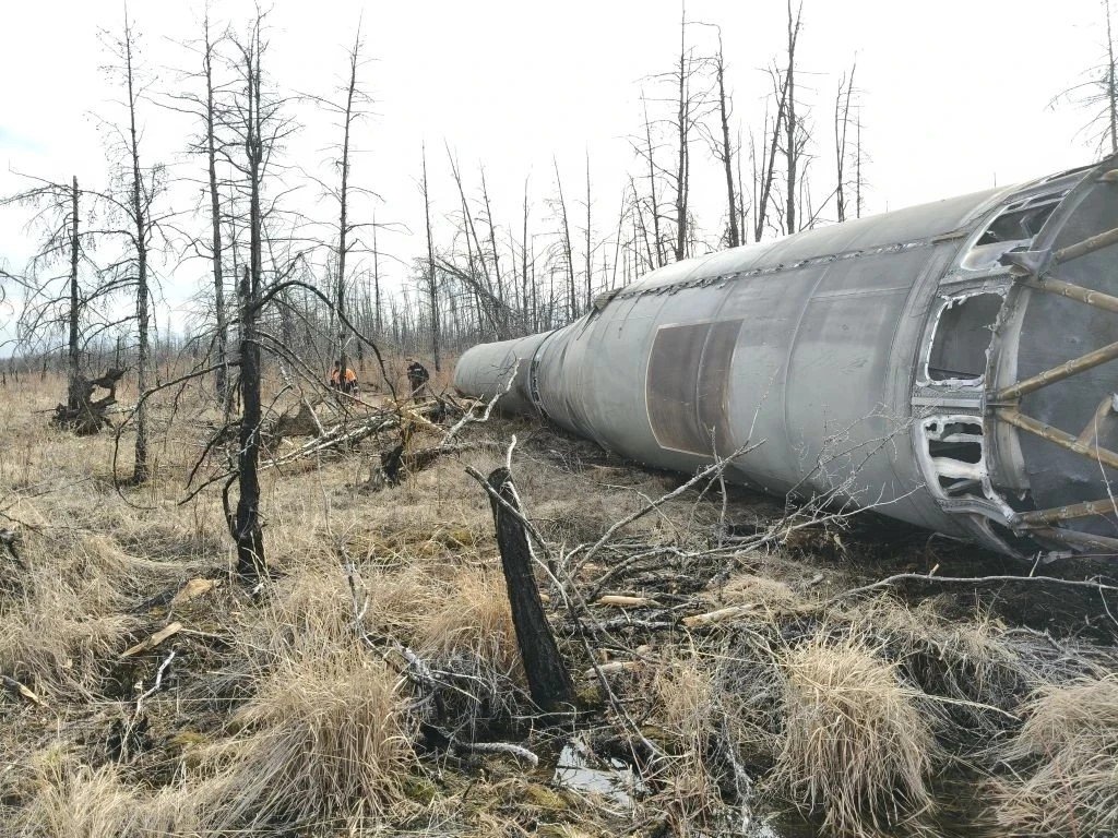 Спасатели вывезли обломки ракеты из Вилюйского района Якутии пресс-служба Службы спасения РС (Я)