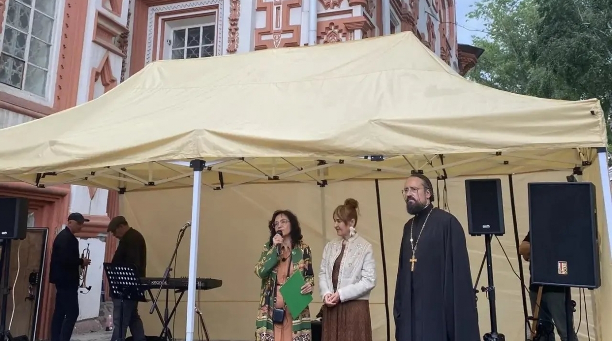 Выставка Марина Кондакова &quotФотоДомик&quot, пресс-служба БФ &quotПодари планете жизнь&quot.