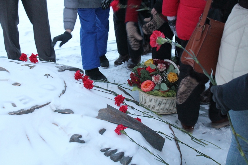 День неизвестного солдата отметили в Якутске, Фото с места события собственное