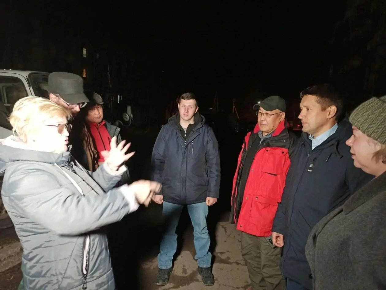 Спасатели и энергетики борются за тепло в домах в Нерюнгринском районе Якутии